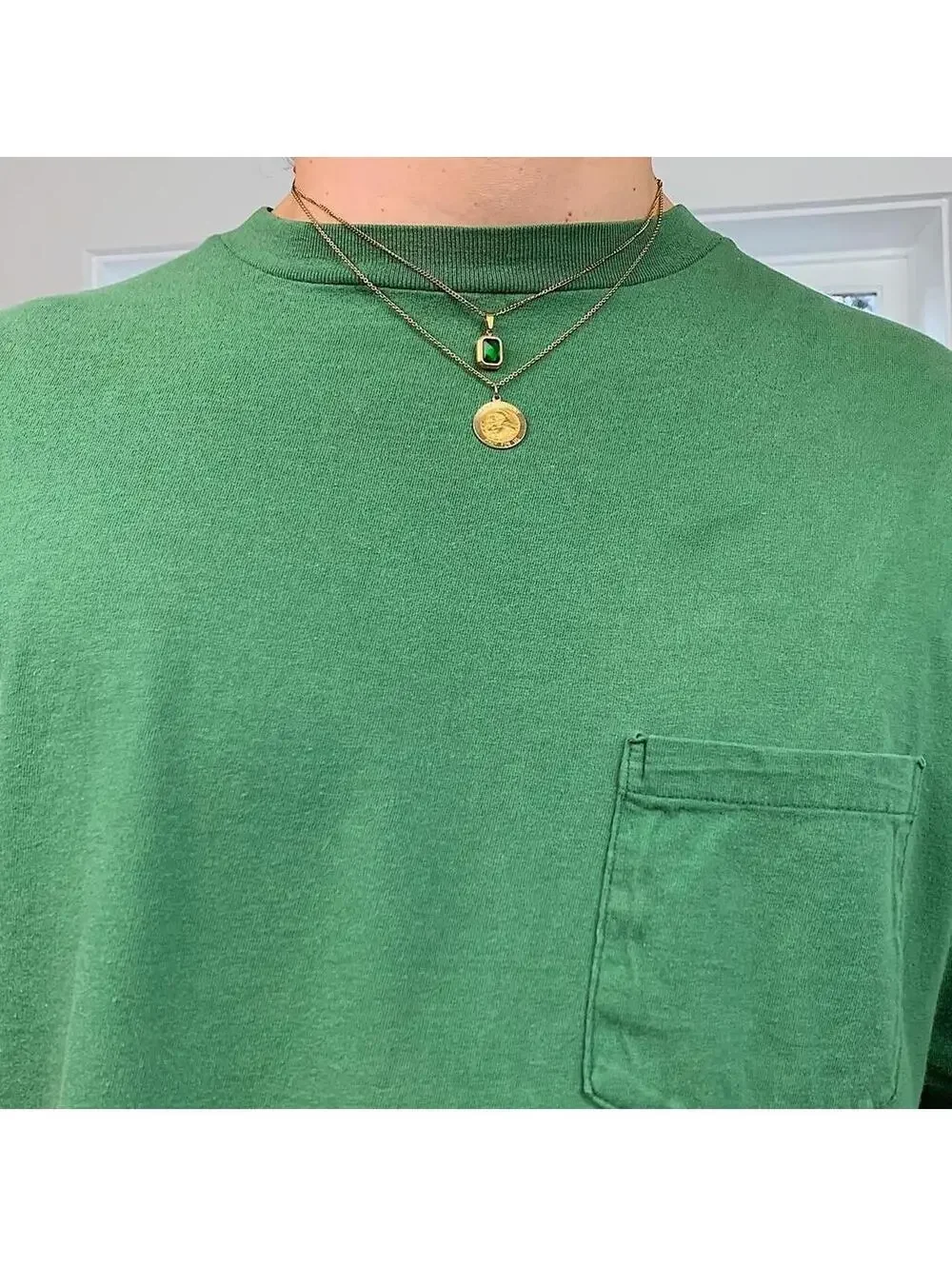 Classy Gold Chain Green jewel pendant necklace. Chain is unisex. Stainless